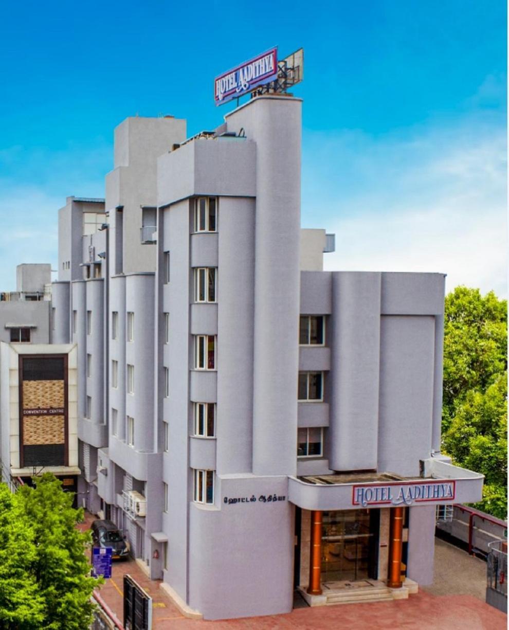 Hotel Aadithya Chennai Exteriör bild