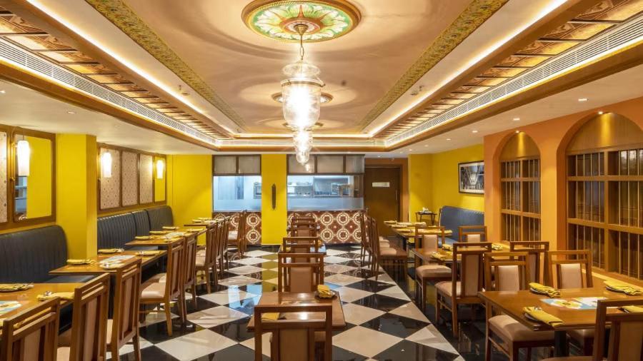 Hotel Aadithya Chennai Exteriör bild